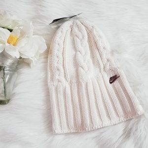 NWT NIKE CABLE KNIT BEANIE